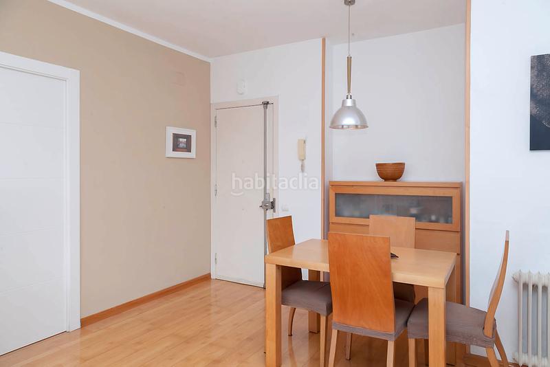 Foto 4d2e9fd2-c98c-42c4-8982-2578dd8841d8. Piso acogedora vivienda con encanto, situada en una zona tranquila . dispone de una agradable terraza privada ideal para re en Barcelona