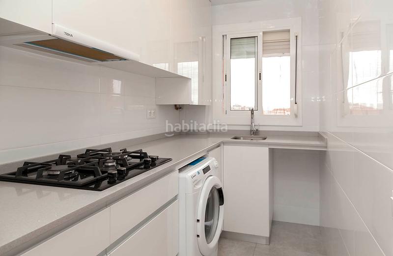 Foto b009f1f4-436d-4cdb-8c7e-9e2a5f801cb3. Piso acogedora vivienda con encanto, situada en una zona tranquila . dispone de una agradable terraza privada ideal para re en Barcelona