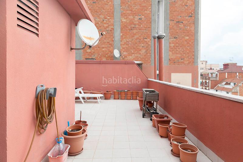 Foto d71a68e8-60a6-41a1-9970-a83d316733aa. Piso acogedora vivienda con encanto, situada en una zona tranquila . dispone de una agradable terraza privada ideal para re en Barcelona