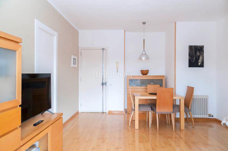 Foto f0d64c5a-4108-4be9-8197-c0adac770cbb. Piso acogedora vivienda con encanto, situada en una zona tranquila . dispone de una agradable terraza privada ideal para re en Barcelona