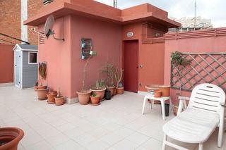 Appartement  Carrer del freser. Vivienda con encanto y terraza privada en zona tranquila en barc
