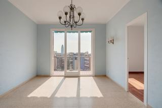 tic  Carrer de provena. tico en venta en calle provena , barcelona !! ubicado en una f