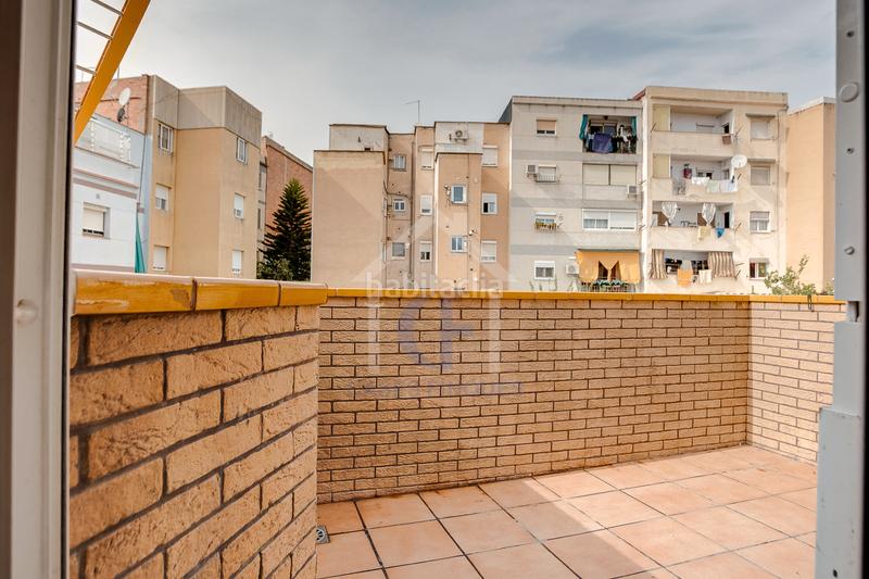 Foto 0c7ab416-acc6-427b-adc1-10c00fd6706f. Àtic amb calefacció a Llatí Santa Coloma de Gramenet