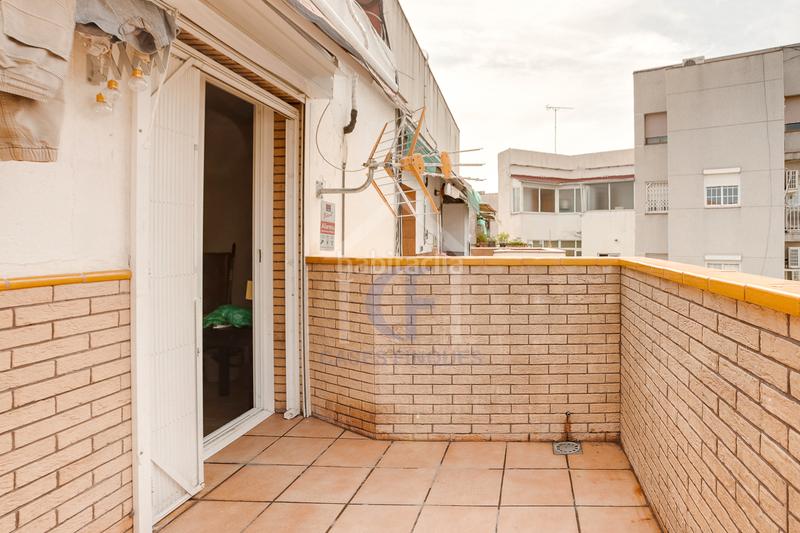 Foto 300958c9-a7d9-4125-82a0-44e73f532593. Àtic amb calefacció a Llatí Santa Coloma de Gramenet