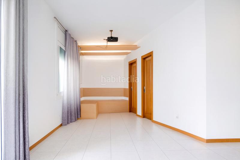 Foto 0c3b211c-d47b-4767-98df-11fb9ff49488. Pis amb calefacció a Sagrada Família Barcelona