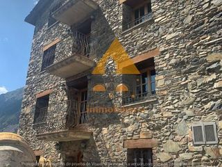Casa en Cam de l'anglada. Exclusiva casa rstica