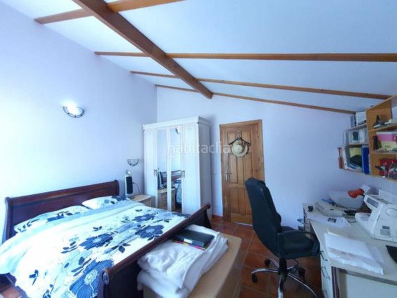 Foto cc7b3715-3fd2-4a2c-b5af-b201f24f6c3a. Masia amb aparcament a Burgo (El)