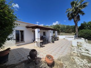 Bauernhof in Tolox. Encantadora finca con muy buena ubicación en tolox