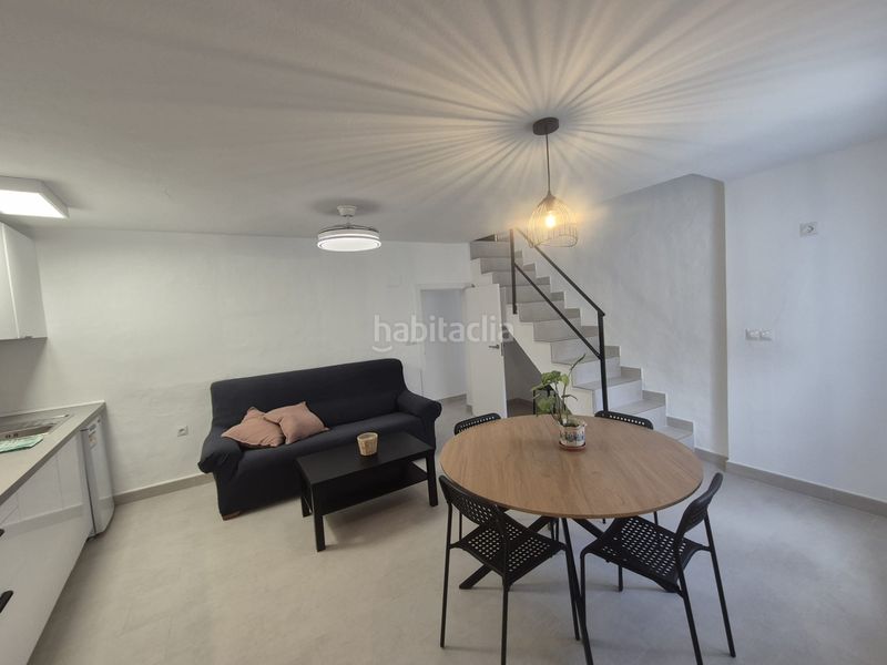 Foto f8f5064f-b0f1-485d-9303-639518e4d343. Casa adossada amb xemeneia calefacció a Tolox