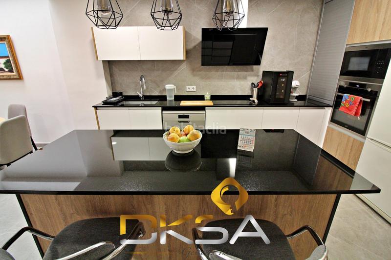 Foto 3492c10a-863b-4af7-9e40-752a340358d8. Casa amb calefacció aparcament a Centro Almazora / Almassora