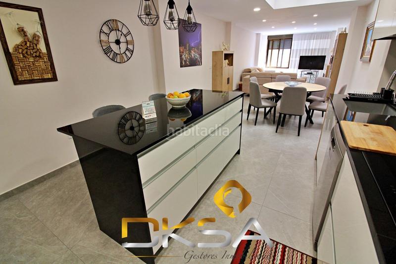 Foto 9011d2a2-315c-4405-af7a-72aee479f2f4. Casa amb calefacció aparcament a Centro Almazora / Almassora