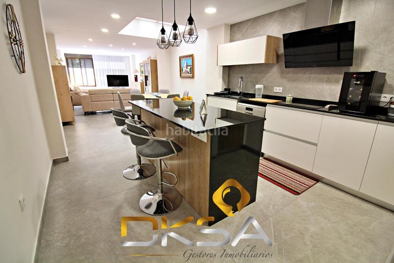 Foto f74db514-c8b4-459d-9e55-04848c51f097. Casa amb calefacció aparcament a Centro Almazora / Almassora