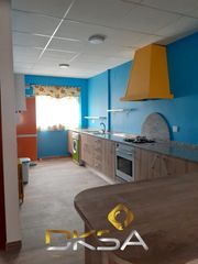 Miete Etagenwohnung in Ciutat del Transport - La Salera. Piso ideal para estudiantes ubicado a 1km de la universidad jaum