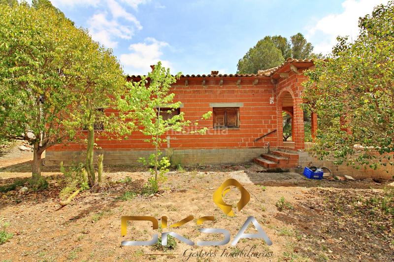Foto 94e980b6-bbe3-4483-be0b-6e6af3648fc3. Masía en poligono 9 402 amplia masía con 3 viviendas y mucho terreno en montalba en Vall d´Alba