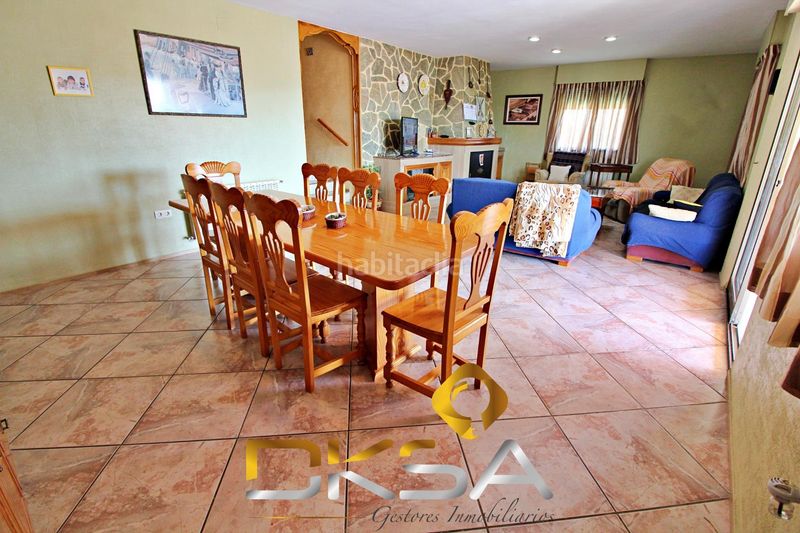 Foto bce04a83-ebd8-4b5f-9dd1-bf7fa3458c95. Xalet amb calefacció aparcament piscina a Alcora (l´)