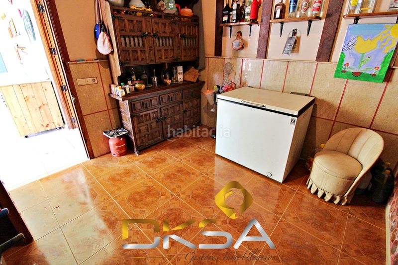 Foto c5f365d9-9676-44c3-b507-31375861ad2a. Xalet amb calefacció aparcament piscina a Alcora (l´)