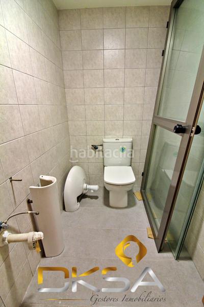 Foto 1356338a-e3cb-4e2c-b4e8-844a68326a55. Local comercial  en entresuelo, esquinero en ausias march, vilareal en Villarreal / Vila - real