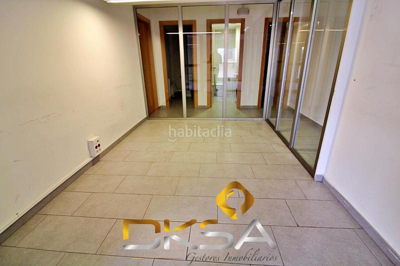 Foto 41701346-ddbd-4201-a63c-f11e5018dcf6. Local comercial  en entresuelo, esquinero en ausias march, vilareal en Villarreal / Vila - real