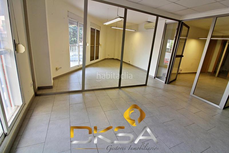 Foto 9691f9a1-e90c-49dd-a1a8-6785405370c2. Local comercial  en entresuelo, esquinero en ausias march, vilareal en Villarreal / Vila - real