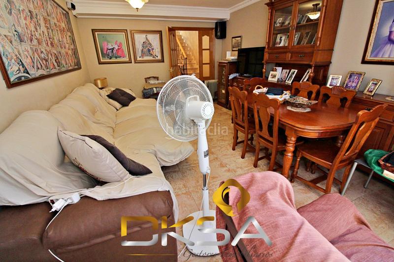 Foto d5d774d2-eced-48d3-86d7-9e04b64f2b73. Reihenhaus mit parking in Avenida Alemania-Italia Villarreal / Vila - real