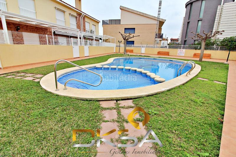 Foto 13421f72-391f-4f8a-8f9f-8b84c5c81480. Reihenhaus mit heizung parking pool in Playa Burriana