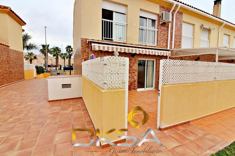 Foto 6373538d-3493-458d-947b-2a1d0c6a0b68. Reihenhaus mit heizung parking pool in Playa Burriana