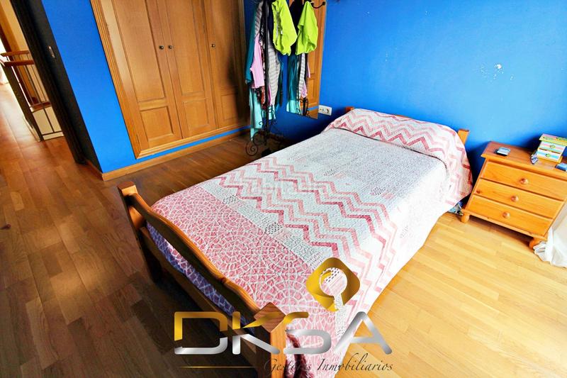 Foto 7f50e88a-9f9d-42fa-88bd-9c995fa822f2. Reihenhaus mit heizung parking pool in Playa Burriana