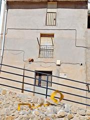 Maison  Calle ravalet (del). Casa económica para reformar en el centro de adzaneta