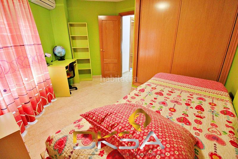 Foto ae6866fa-4c5a-44e4-85ef-0b4be2242175. Maison jumelée avec chauffage parking dans Onda