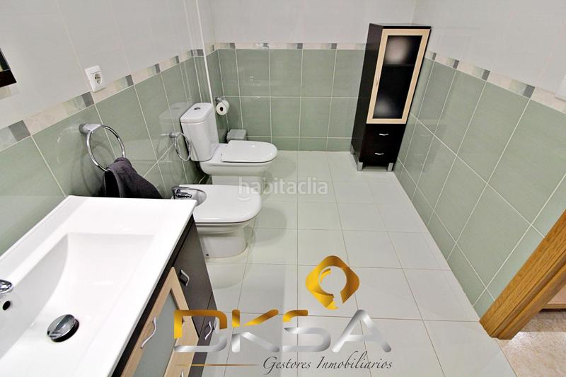 Foto b7a6291f-b6ba-415c-bbaf-3e6bcb8068c6. Maison jumelée avec chauffage parking dans Onda