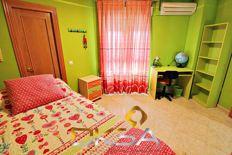 Foto c7195b7e-3322-48df-816d-74e60439667a. Maison jumelée avec chauffage parking dans Onda