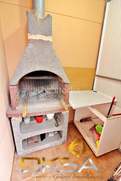 Foto d38de7ac-171a-4289-8cd1-db2f81cf7ff2. Maison jumelée avec chauffage parking dans Onda