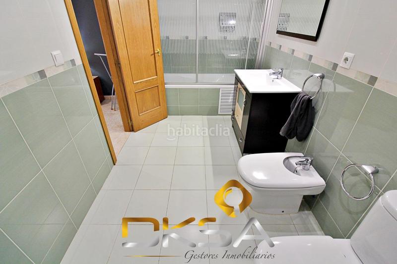 Foto f1a5072f-4243-4d8c-ba60-f96b771b5ee6. Maison jumelée avec chauffage parking dans Onda