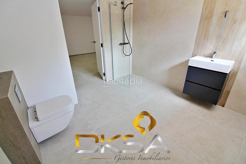 Foto 1e8ac8db-55f8-445d-9b48-3ccea2b2dd96. Chalet espectacular chalet reformado, nuevo a estrenar en la calle cabanes de benicasim en Benicasim / Benicàssim