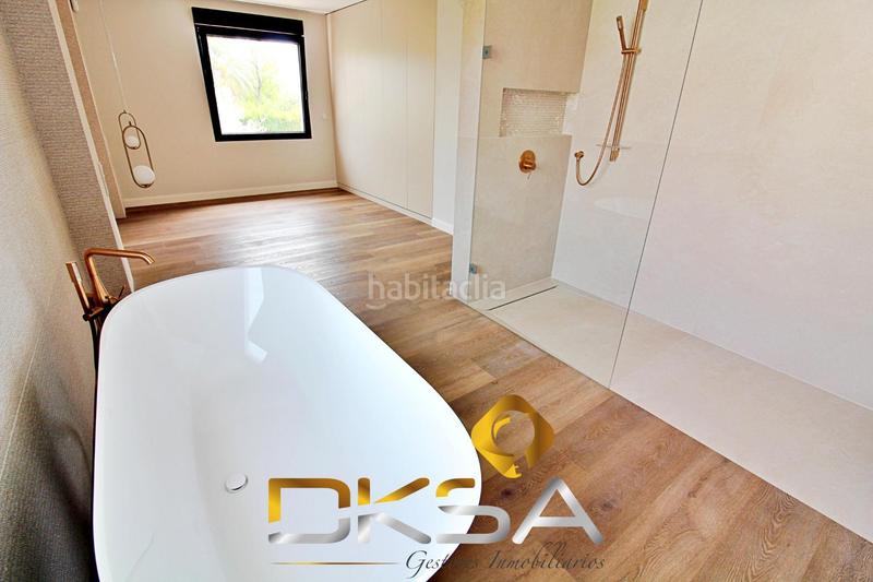 Foto 300ef3e4-f14d-4c27-aa8e-e6686de12784. Chalet espectacular chalet reformado, nuevo a estrenar en la calle cabanes de benicasim en Benicasim / Benicàssim