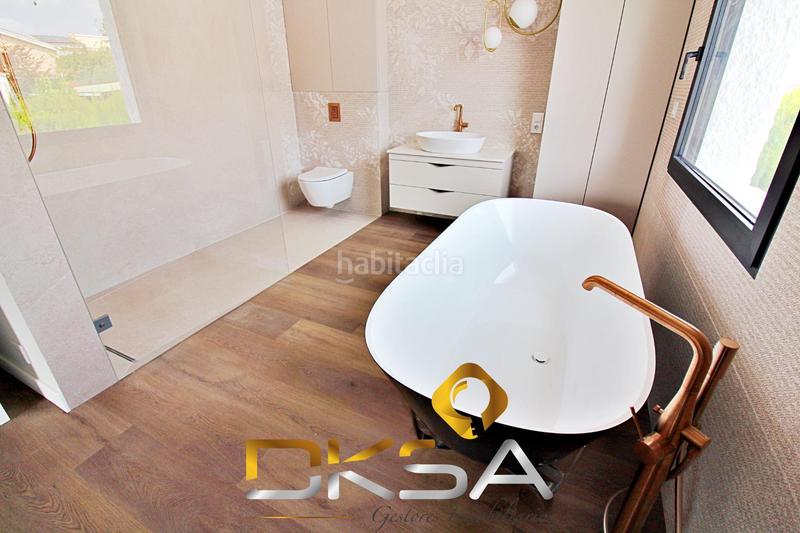 Foto 736259f5-31d2-435b-bf69-79c358d16adc. Chalet espectacular chalet reformado, nuevo a estrenar en la calle cabanes de benicasim en Benicasim / Benicàssim