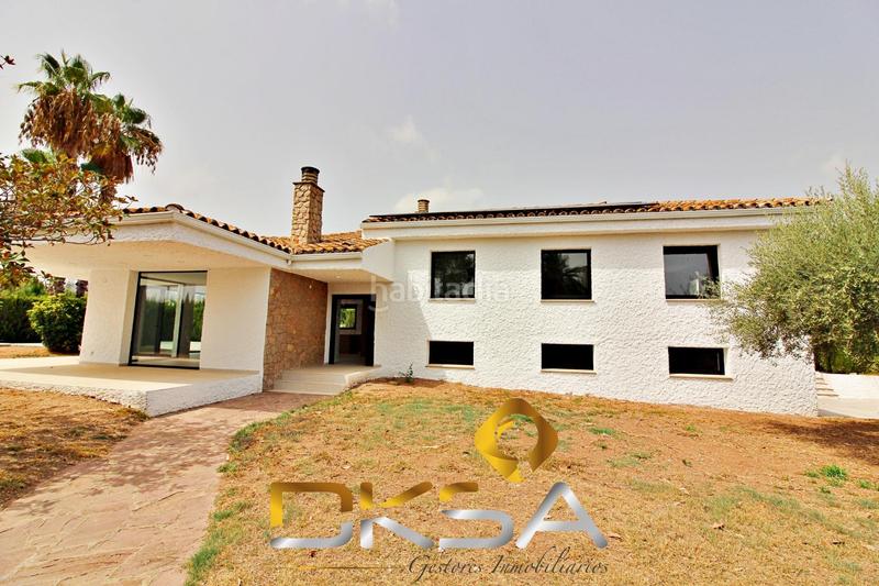 Foto 89483e24-4c59-4d23-8de8-bbb0e063aab8. Chalet espectacular chalet reformado, nuevo a estrenar en la calle cabanes de benicasim en Benicasim / Benicàssim
