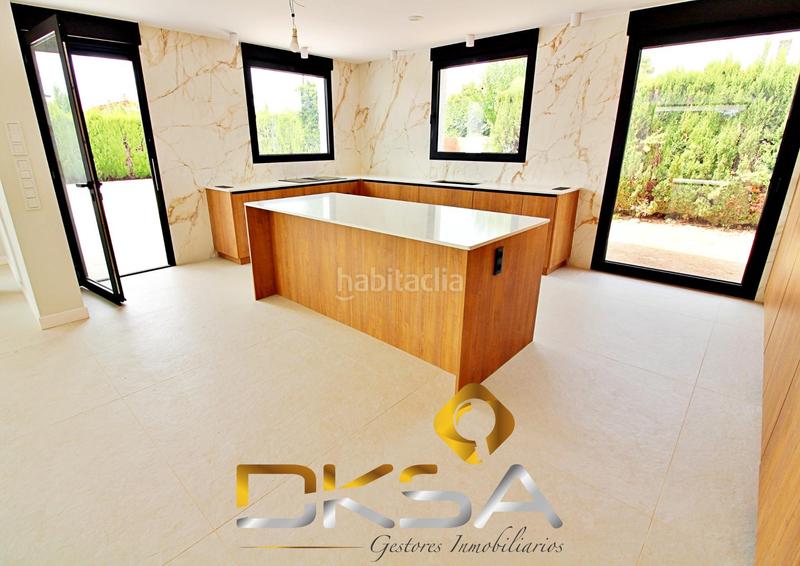 Foto c59602a5-98b2-402f-ac28-5f090153bc28. Chalet espectacular chalet reformado, nuevo a estrenar en la calle cabanes de benicasim en Benicasim / Benicàssim
