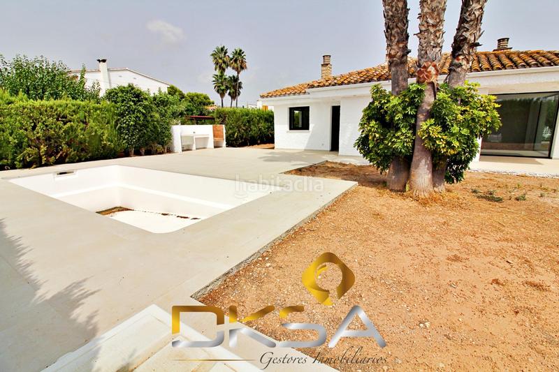 Foto cf84f482-d7f9-46dd-a071-1dff94c2bf45. Chalet espectacular chalet reformado, nuevo a estrenar en la calle cabanes de benicasim en Benicasim / Benicàssim