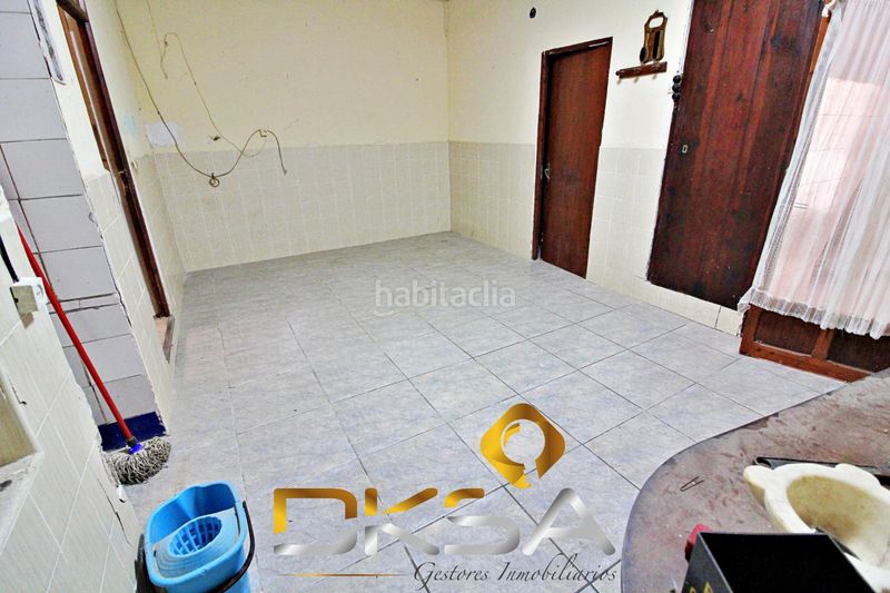 Foto 44105328-f91a-4a0d-9a0a-9d78864da81c. Casa amplia casa esquinera con más de 7m de fachada en vilareal en Villarreal / Vila - real