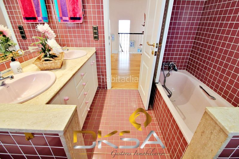 Foto e7471a22-d855-4bac-97a4-aba46e5a4a7e. Xalet amb calefacció aparcament piscina a Pueblo Benicasim / Benicàssim