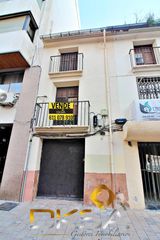 Haus  Calle trinidad. A la venta amplia casa para reformar en la calle trinidad, caste