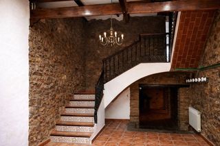 Casa  Calle ramon i cajal. Espectacular casa en la plaza del pueblo con opción de negocio