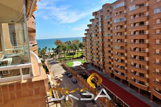 Apartment  Calle amplaries. Amplio apartamento en 1ª línea de mar lateral, magic world, orop