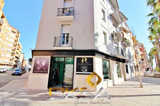 Local commercial à Avenida de Pius XII