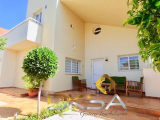 Affitto Chalet  Calle vicente asensio. Fabuloso chalet con piscina a un paso de la playa del heliópolis