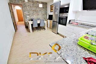 Haus  Calle jovellanos. Casa reformada y lista para entrar a vivir en castellón