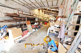 Nau industrial  Calle escultor amoros. Nave de 623 m2 con oficinas, doble acceso y gran zona diáfana en