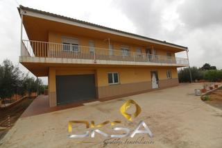 Chalet  Marrada. Impresionante chalet en venta listo para entrar a vivir en cuadr