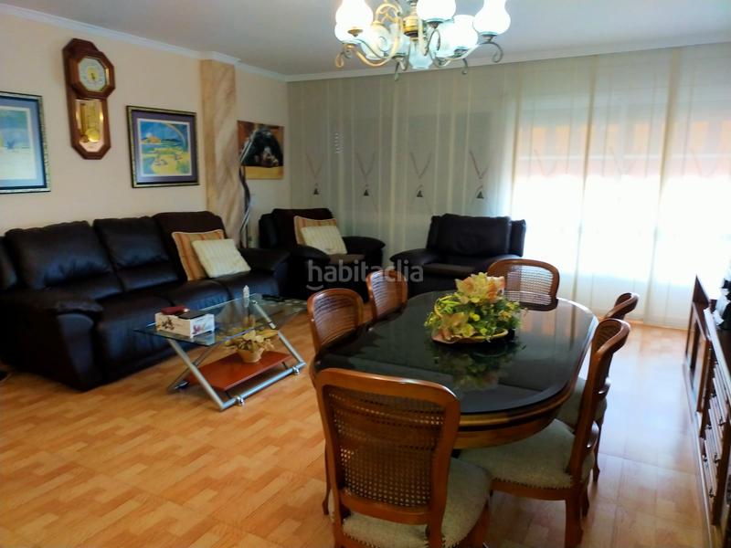 Foto 0a469a1e-f0ee-4b31-84e7-4cdbab96e95b. Piso  exterior y balcón en Campoamor Sabadell